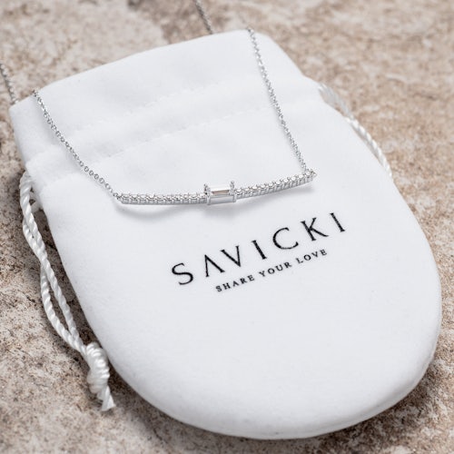 Naszyjnik celebrytka Savicki: srebrny, cyrkonie